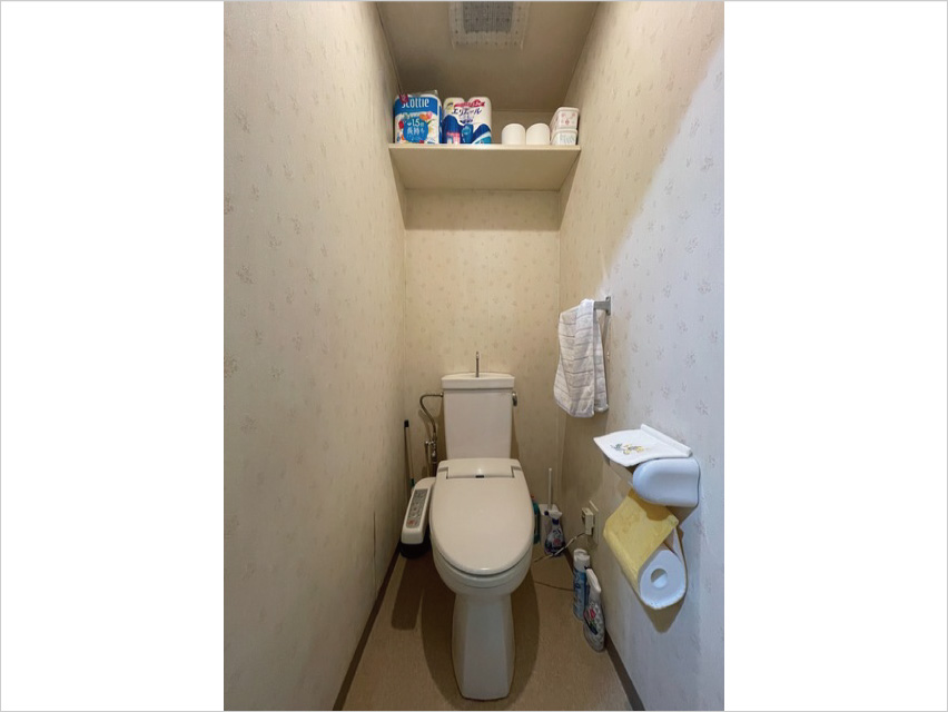 セフィオンテクトの技を使ったトイレで清潔にのリフォーム前画像